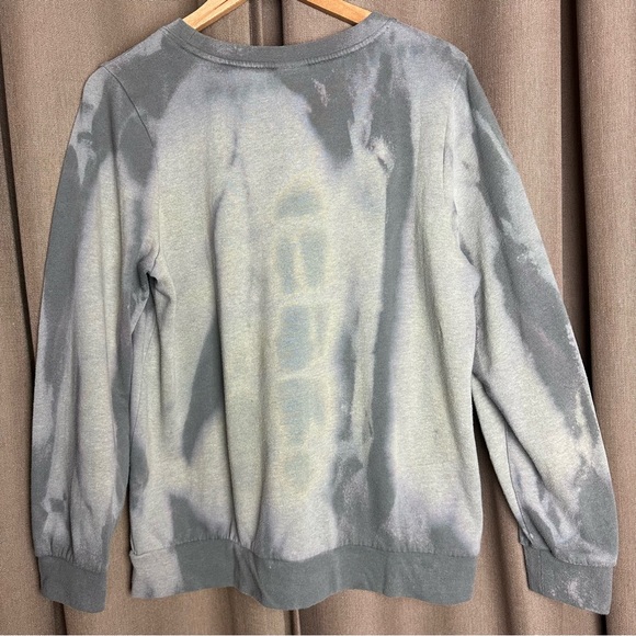 REVERSE TIE DYE NO‎ FACE DISNEY SPIRITED AWAY GRAPHIC SWEATSHIRT!!!!!! - Picture 8 of 9